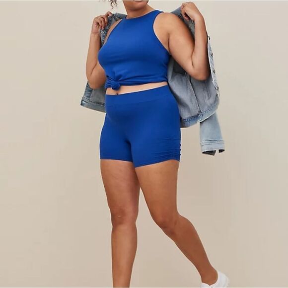 Torrid bike 5 inch shorts NWT - Picture 1 of 4